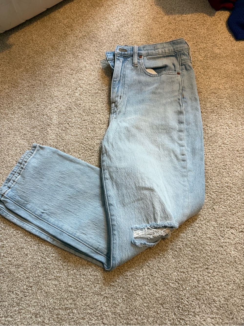 Madewell Light Blue Relaxed Jeans with Distressed Knee